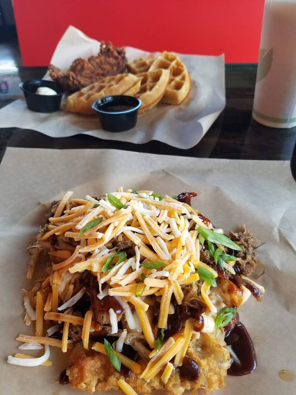 BTW - BURGERS TACOS WAFFLES | restaurant | 115 E Main St, Tavares, FL 32778, USA | 3525089287 OR +1 352-508-9287
