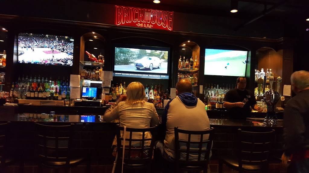 Brickhouse Grill & Pub | restaurant | 3136 W Iles Ave, Springfield, IL 62704, USA | 2175462745 OR +1 217-546-2745