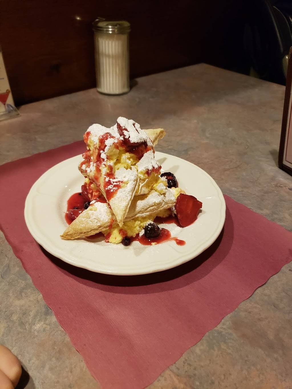 Staropolska Restaurant | restaurant | 4035, 252 Broad St, New Britain, CT 06053, USA | 8606121711 OR +1 860-612-1711