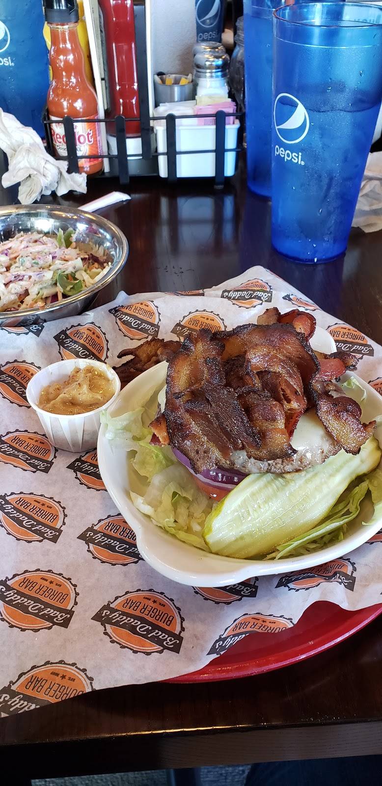 Bad Daddy’s Burger Bar | restaurant | 4623 Forest Dr Ste 4, Columbia, SC 29206, USA | 8036616318 OR +1 803-661-6318