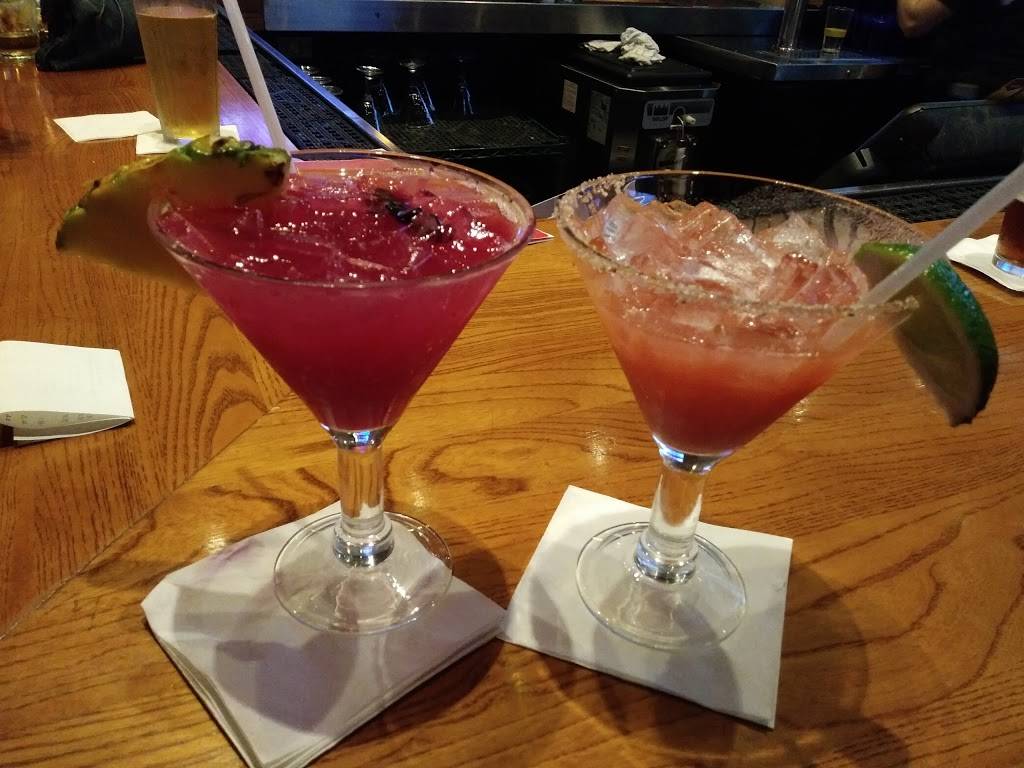 Chilis Grill & Bar | meal takeaway | 3230 SE Military Dr, San Antonio, TX 78235, USA | 2103378241 OR +1 210-337-8241