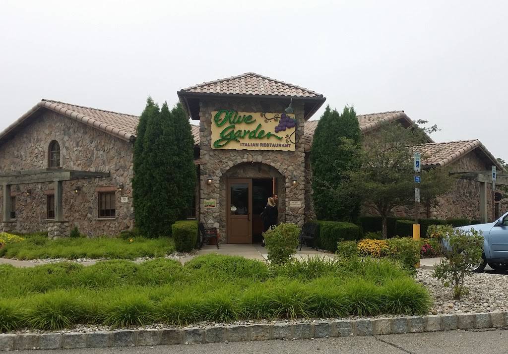 Olive Garden Italian Restaurant | meal takeaway | 323 Mt Hope Ave, Rockaway, NJ 07866, USA | 9736593312 OR +1 973-659-3312