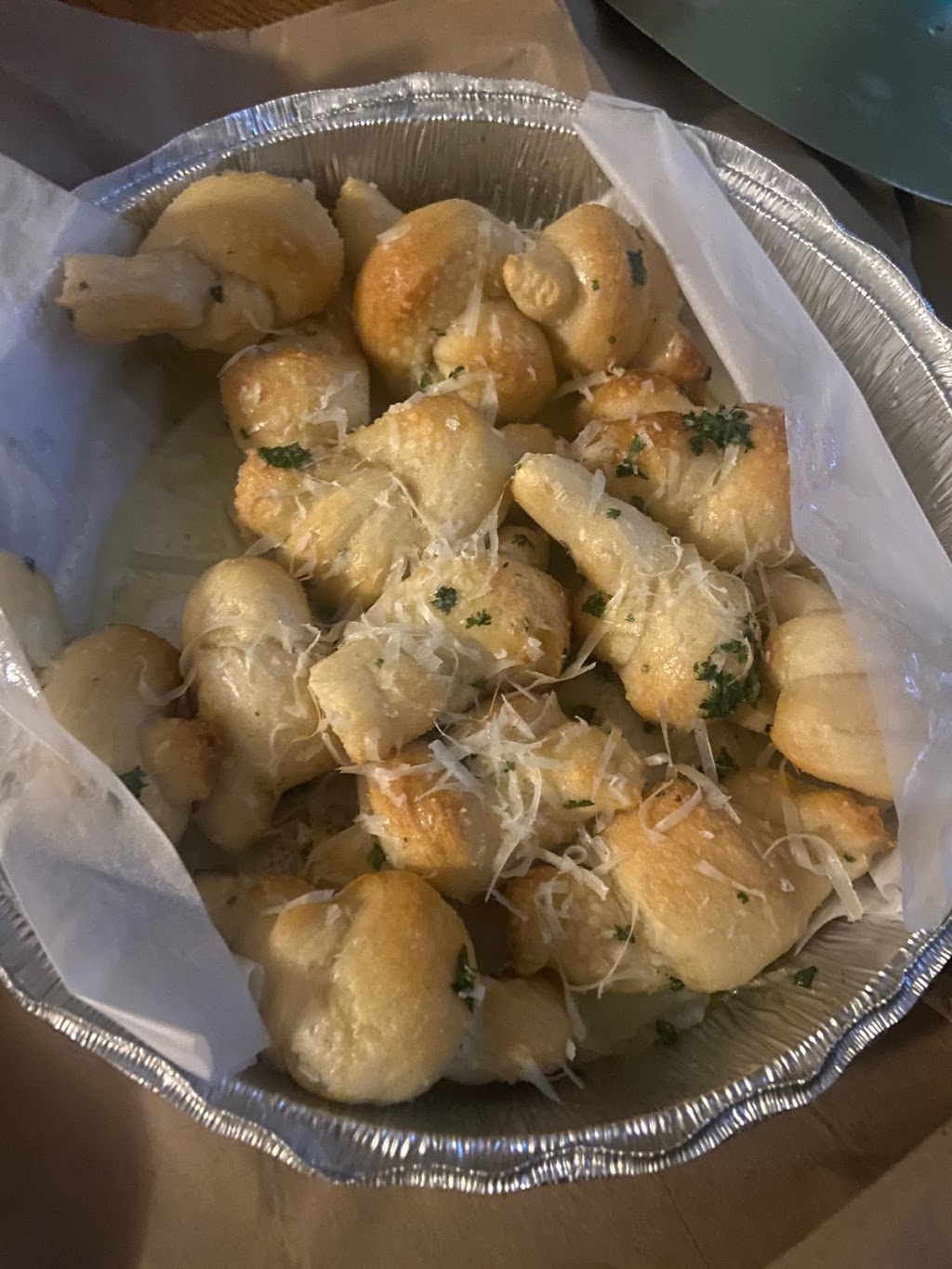 Nanas Pizzeria & Ristorante Italiana | restaurant | 22w535 Butterfield Rd, Glen Ellyn, IL 60137, USA | 6304749065 OR +1 630-474-9065