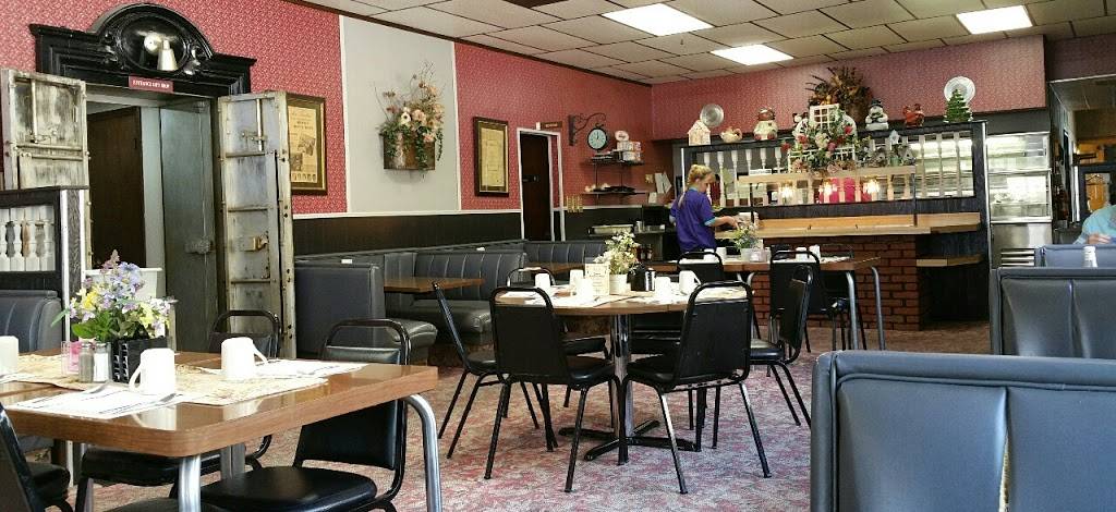 Bricks Restaurant | restaurant | 301 S Summit St, Arkansas City, KS 67005, USA | 6204425390 OR +1 620-442-5390