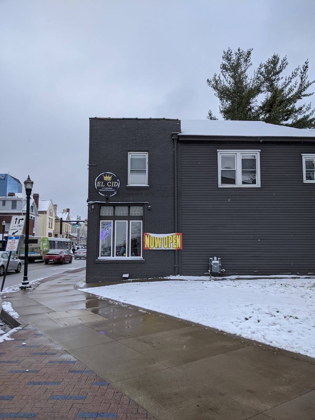 El Cid | restaurant | 304 S Limestone, Lexington, KY 40508, USA | 8595233968 OR +1 859-523-3968