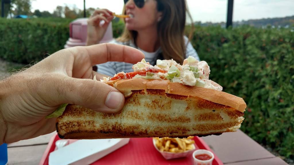 Sea View Snack Bar | restaurant | 145 Greenmanville Ave, Mystic, CT 06355, USA | 8602694638 OR +1 860-269-4638