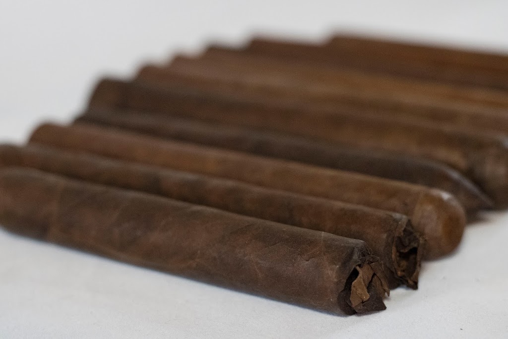 Findy Cigar Company & Hookah Lounge | restaurant | 5223 S MacDill Ave, Tampa, FL 33611, USA | 8138316700 OR +1 813-831-6700