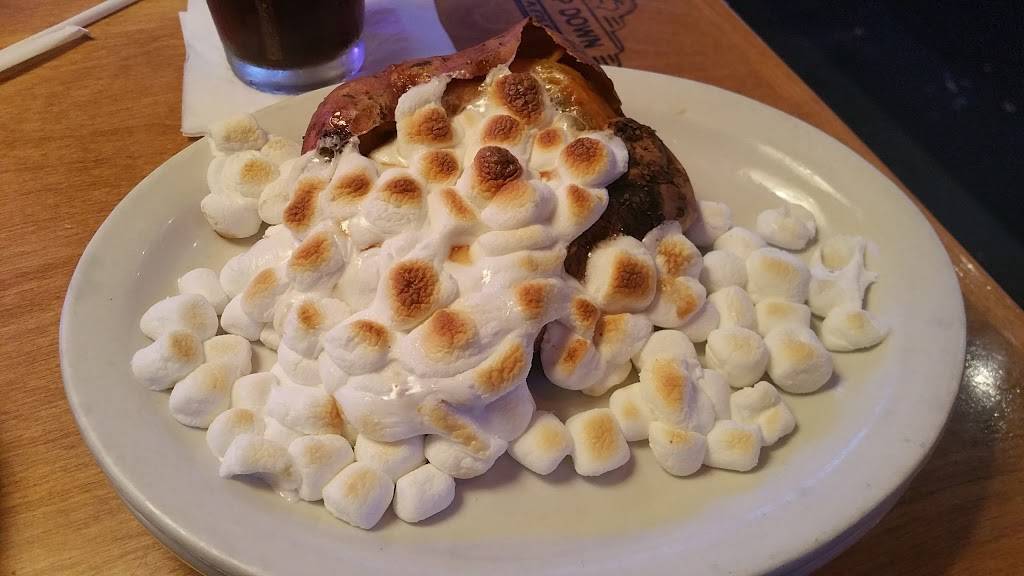 Texas Roadhouse | restaurant | 510 Lakeland Plaza, Cumming, GA 30040, USA | 7708447402 OR +1 770-844-7402