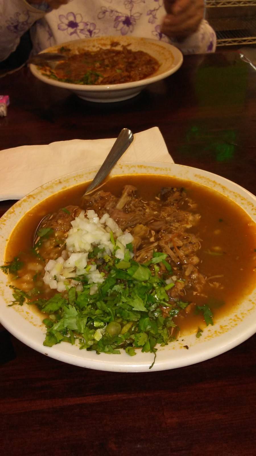 Birrieria Patinos Ocotlan | restaurant | 3813 W 26th St, Chicago, IL 60623, USA | 7732774116 OR +1 773-277-4116