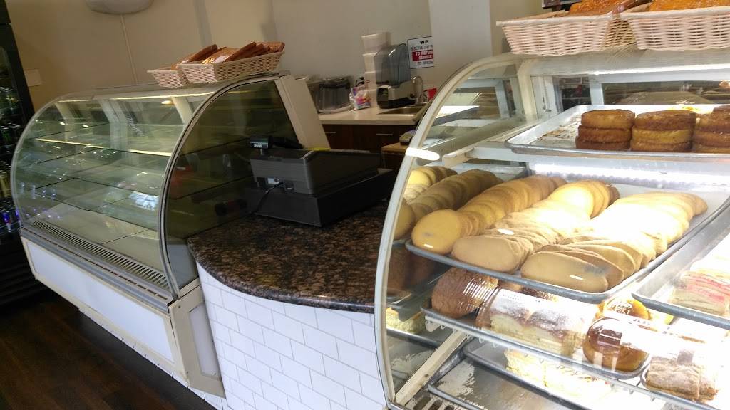 Continental Bakery | bakery | 12105 Saticoy St, North Hollywood, CA 91605, USA | 8182550811 OR +1 818-255-0811