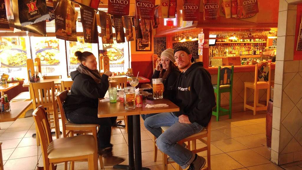 Tr3s Kitchen & Cantina | restaurant | 440 Bunker Lake Blvd # 105, Anoka, MN 55303, USA | 7634339005 OR +1 763-433-9005