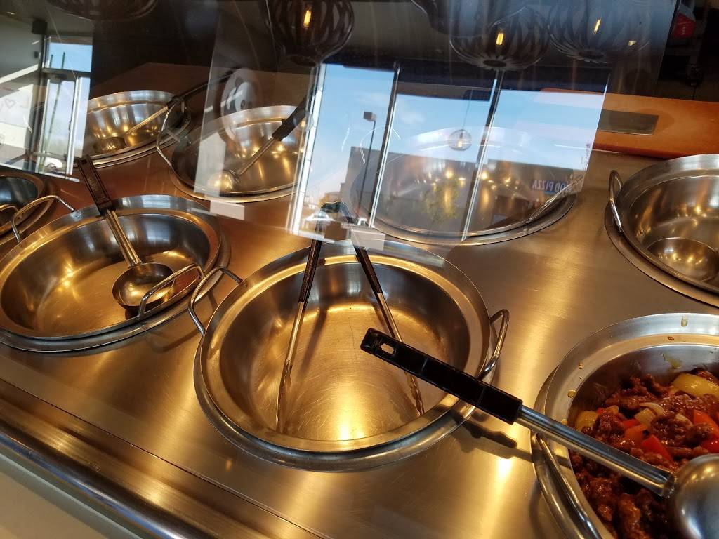 Panda Express | meal takeaway | 960 S Waukegan Rd, Waukegan, IL 60085, USA | 8474739077 OR +1 847-473-9077