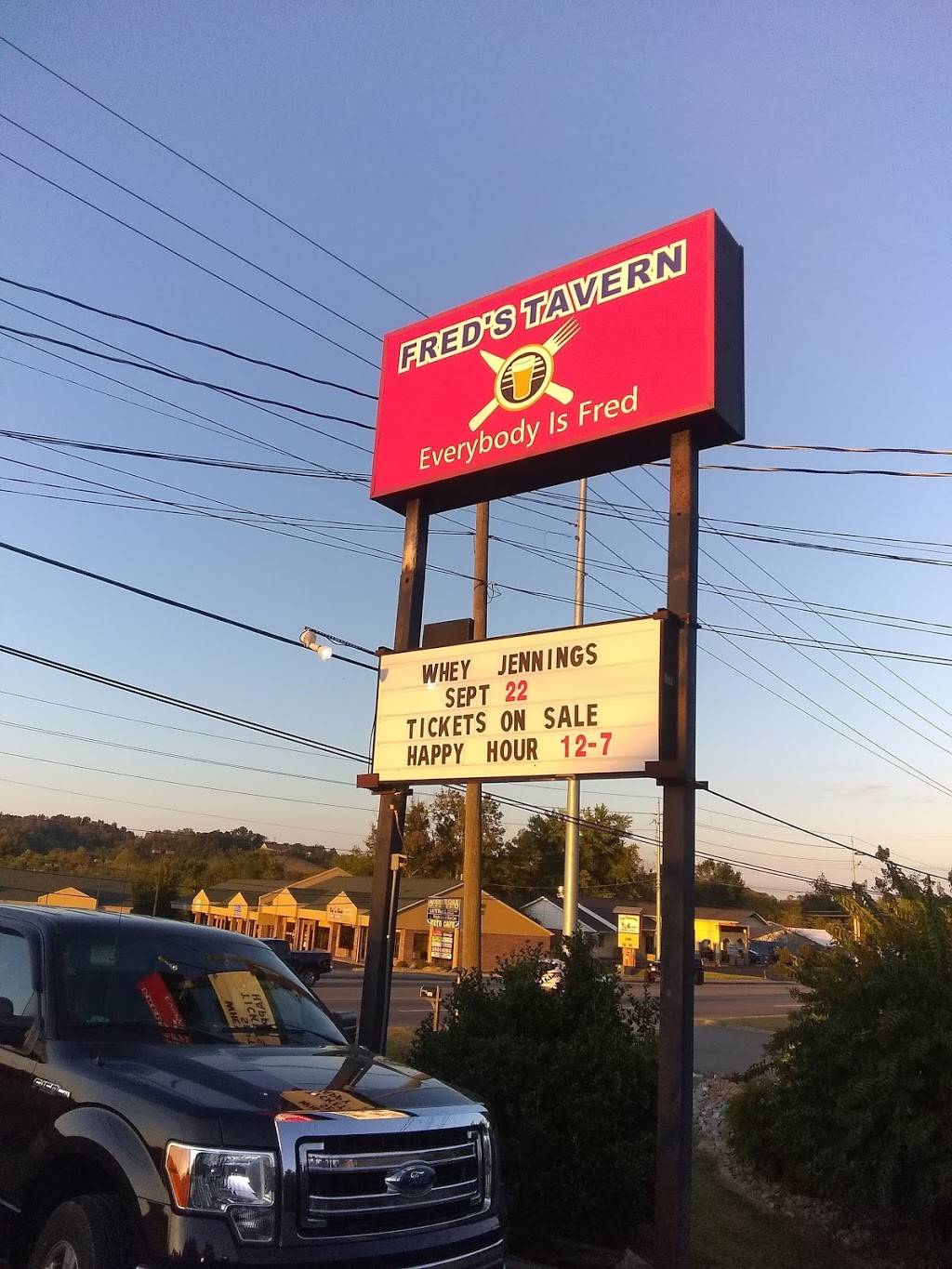 Freds Tavern | restaurant | 1341 Dolly Parton Pkwy, Sevierville, TN 37876, USA | 8654530100 OR +1 865-453-0100