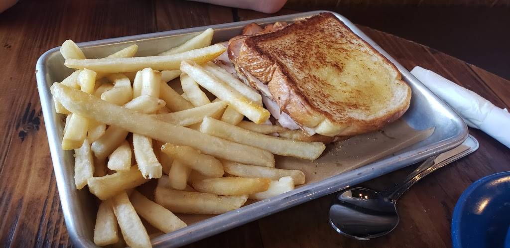 Colts Pig Stand | restaurant | 1340 Saxon Blvd, Orange City, FL 32763, USA | 3862184003 OR +1 386-218-4003