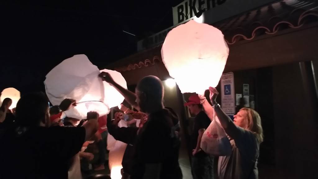 Maverick Saloon | restaurant | 9605 N 19th Ave, Phoenix, AZ 85021, USA | 6029435680 OR +1 602-943-5680