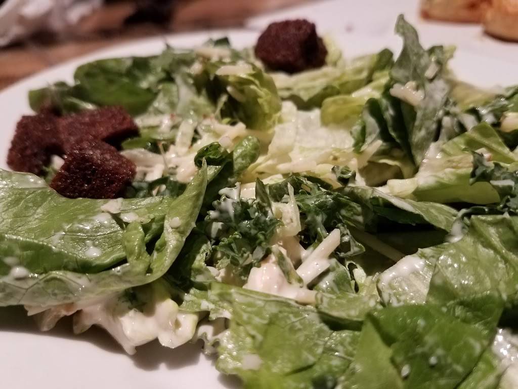 Ruby Tuesday | restaurant | 1360 Airport Rd, Jacksonville, FL 32218, USA | 9047413692 OR +1 904-741-3692