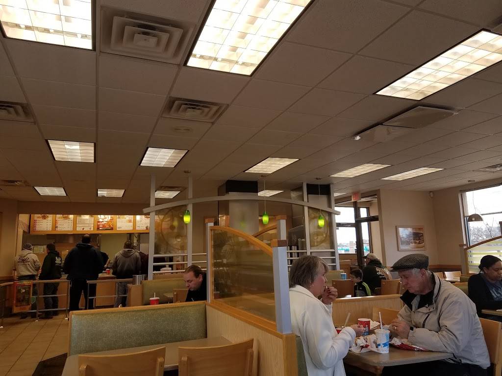 Wendys | restaurant | 3334 E Sunshine St, Springfield, MO 65804, USA | 4178899946 OR +1 417-889-9946