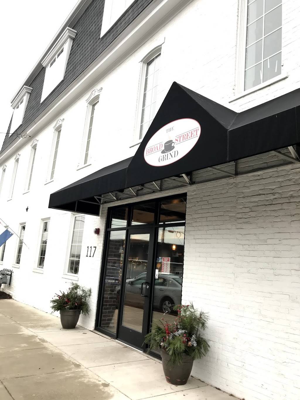 The Broad Street Grind | cafe | 1st Floor, 117 E Broad St, Souderton, PA 18964, USA | 2157238220 OR +1 215-723-8220