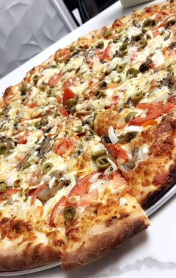 Sakhos Pizzeria | restaurant | 2405 Dougall Road Unit 2, Windsor, ON N8X 1T3, Canada | 5199155729 OR +1 519-915-5729