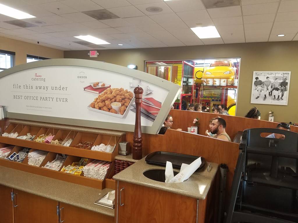 Chick-fil-A | restaurant | 2429 W Wheatland Rd, Dallas, TX 75237, USA | 9722964090 OR +1 972-296-4090