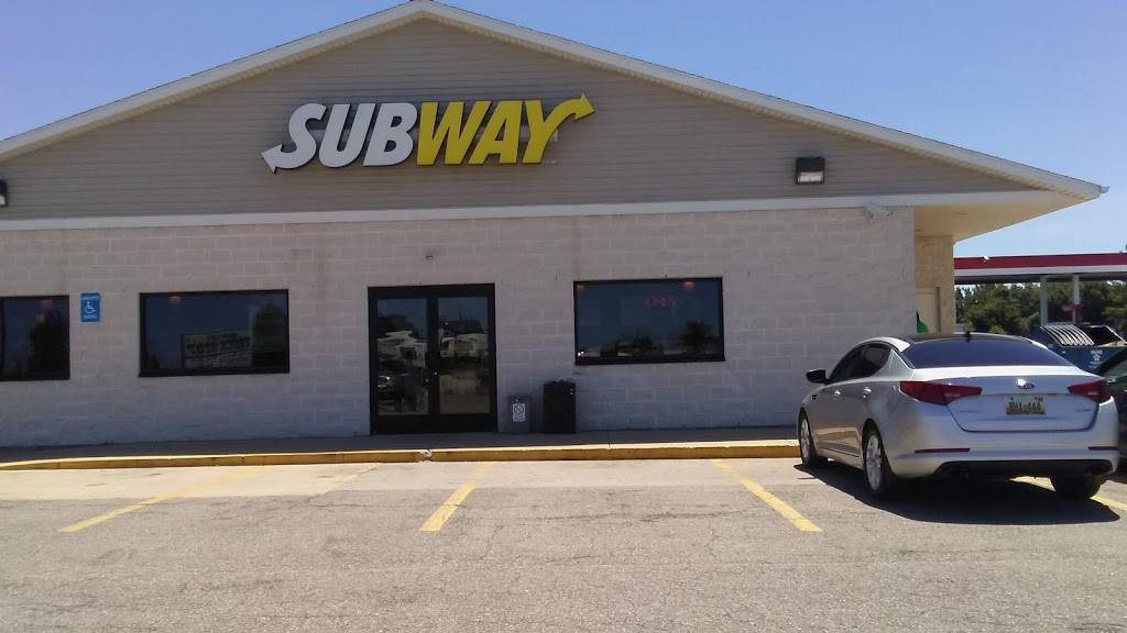 Subway | restaurant | 4360 Lincoln Rd, Holland, MI 49423, USA | 6163927490 OR +1 616-392-7490