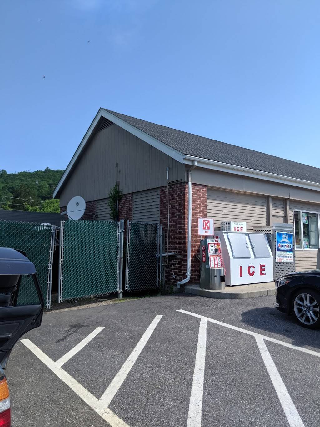 Circle K | cafe | 19 West St, Ashland, NH 03217, USA | 6039687810 OR +1 603-968-7810