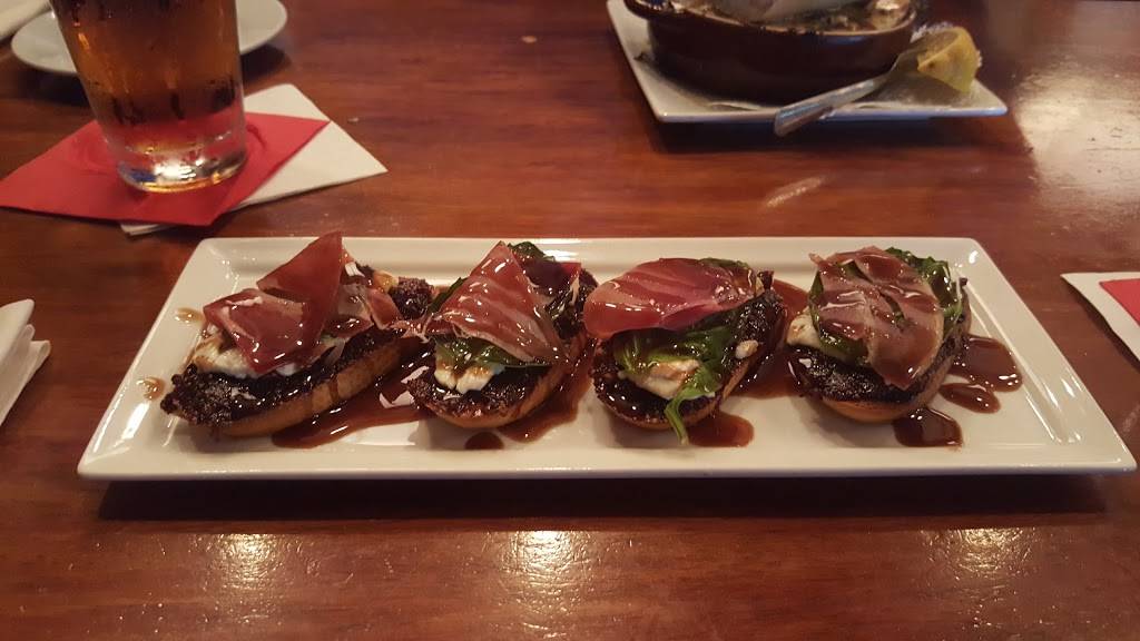 University Grill | restaurant | 7790 Cypress Lake Dr, Fort Myers, FL 33907, USA | 2394374377 OR +1 239-437-4377