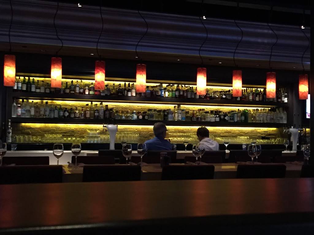 Paul Martins American Grill | restaurant | 6186 N Scottsdale Rd, Scottsdale, AZ 85253, USA | 4809919342 OR +1 480-991-9342