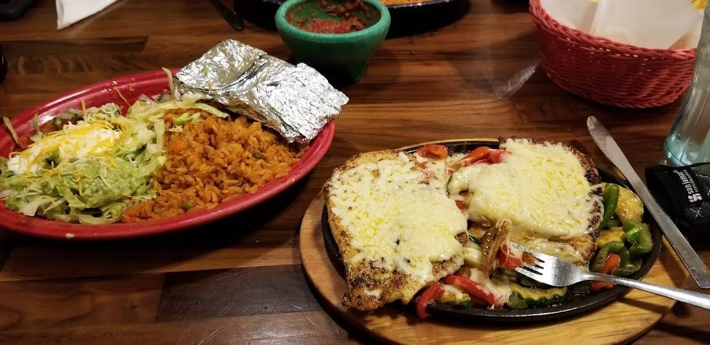 La Fonda Mexican Restaurant | restaurant | 2310 Troy Rd, Edwardsville, IL 62025, USA | 6186550399 OR +1 618-655-0399