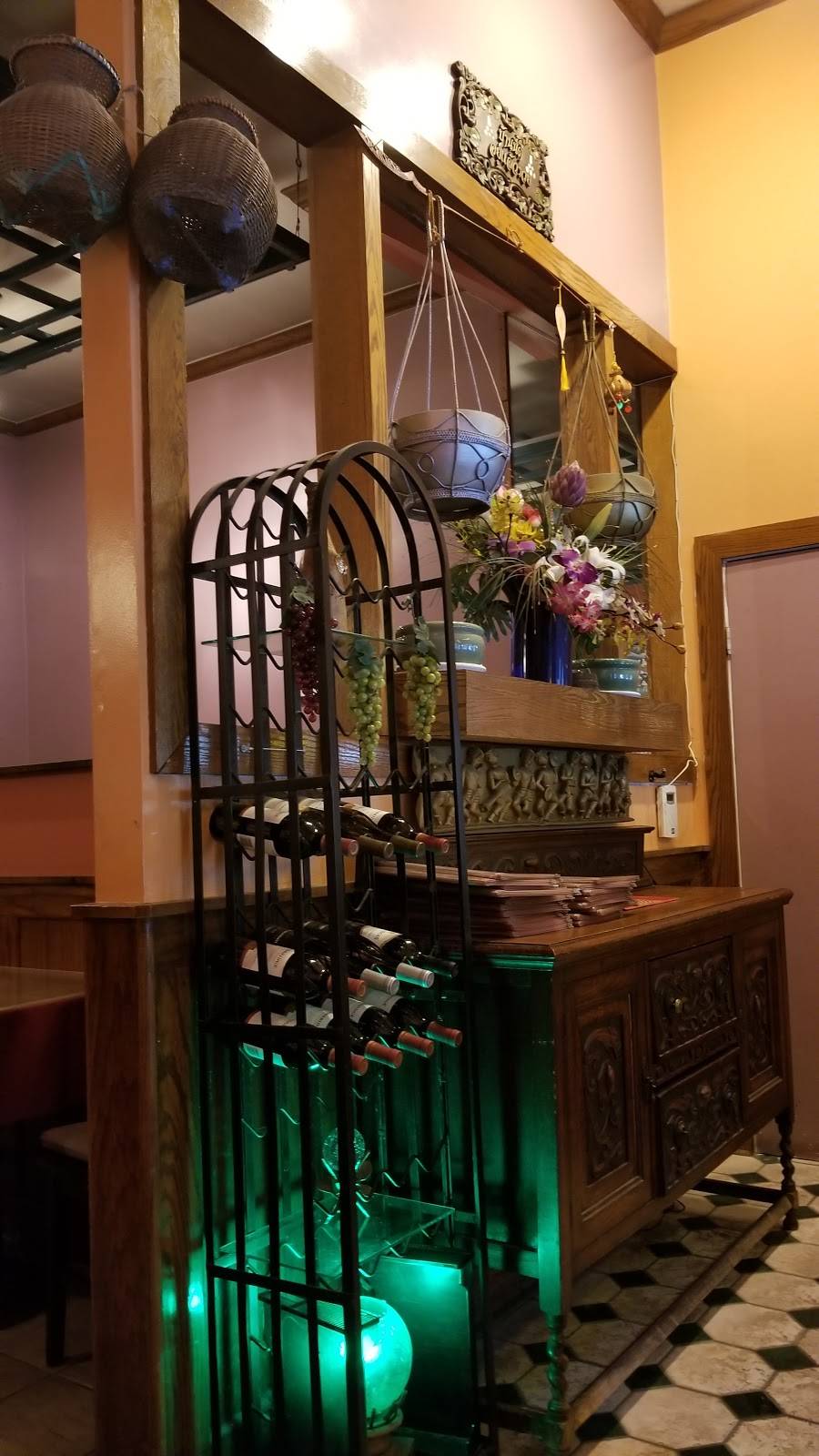 Sri Thai Cuisine | restaurant | 4621 Lincoln Way, San Francisco, CA 94122, USA | 4156827700 OR +1 415-682-7700