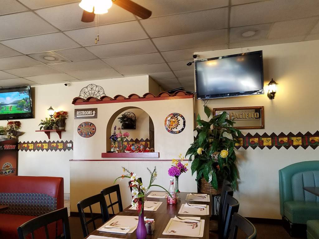 Old Town Mexican Cafe | restaurant | 140 E Clark Ave, Santa Maria, CA 93455, USA | 8059375000 OR +1 805-937-5000