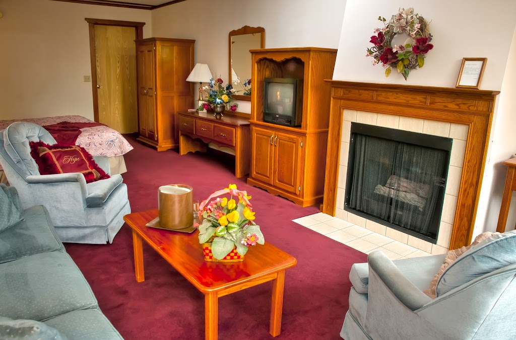 Bavarian Inn Lodge Eureka Springs | restaurant | 329 W Van Buren B, Eureka Springs, AR 72632, USA | 4792538128 OR +1 479-253-8128