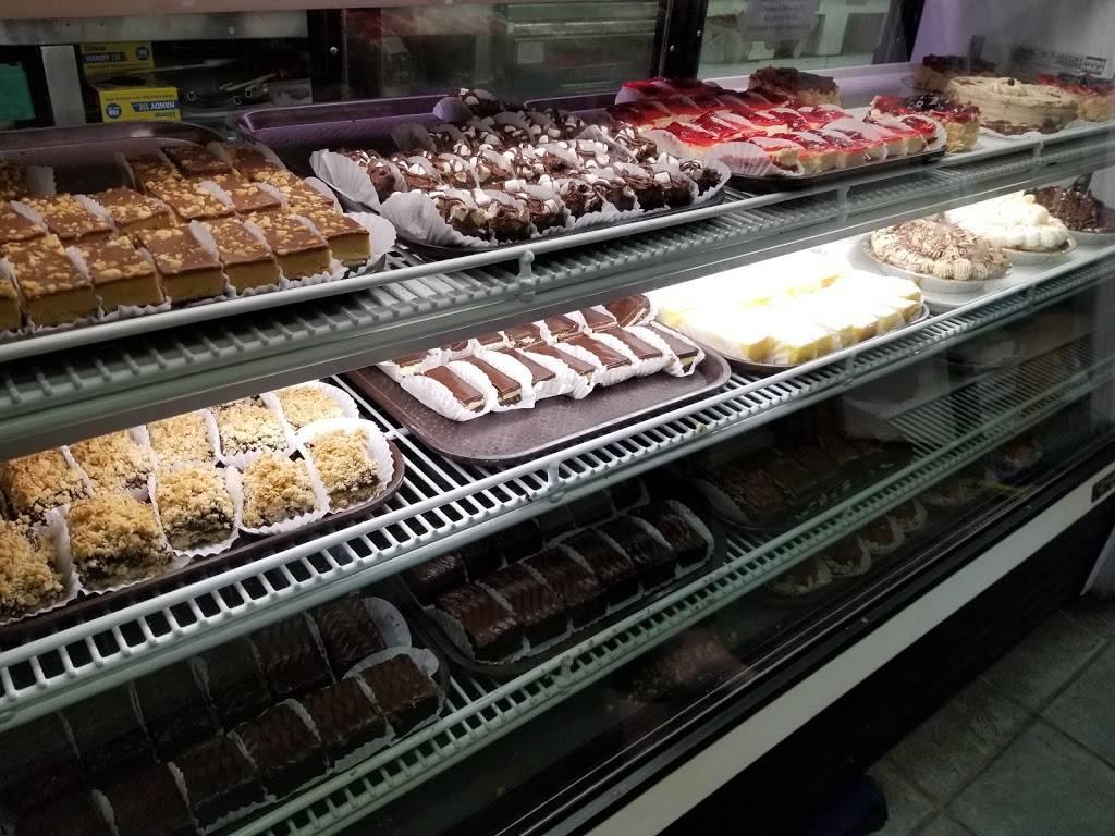 Offshore Bakery | bakery | 233 High St, Southampton, ON N0H 2L0, Canada | 5197975789 OR +1 519-797-5789