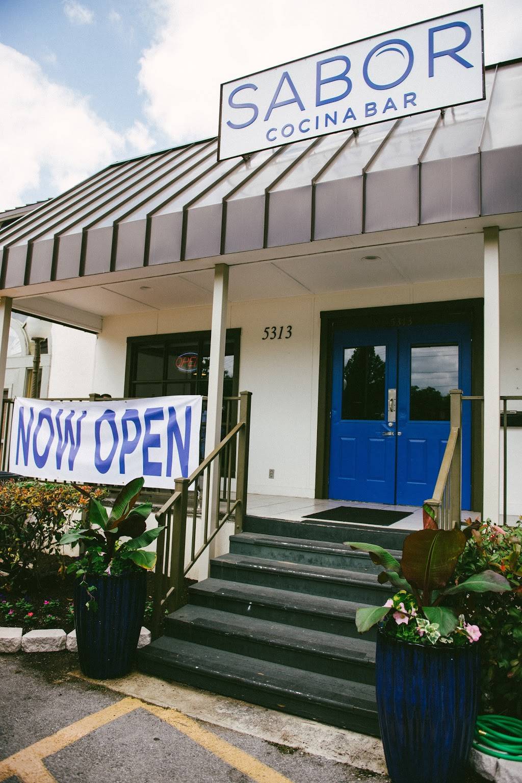 Sabor Cocinabar | restaurant | 5313 McCullough Ave, San Antonio, TX 78212, USA | 2103147760 OR +1 210-314-7760