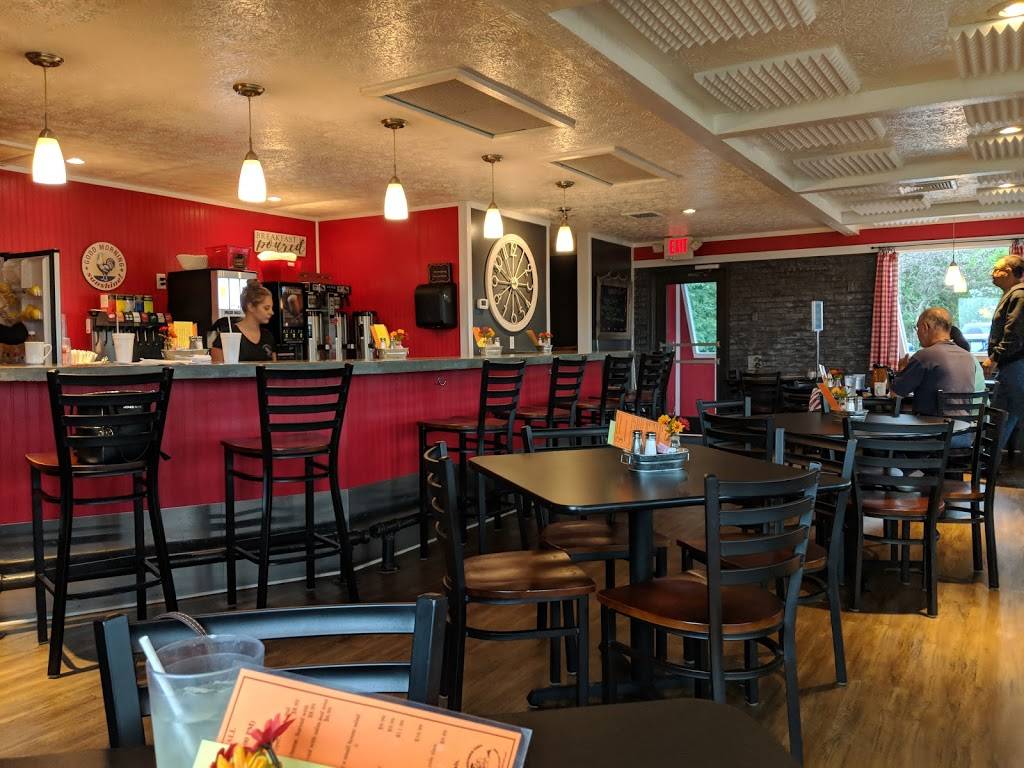 The Roosters Call | restaurant | 6050 Gull Rd, Kalamazoo, MI 49048, USA | 2697751601 OR +1 269-775-1601