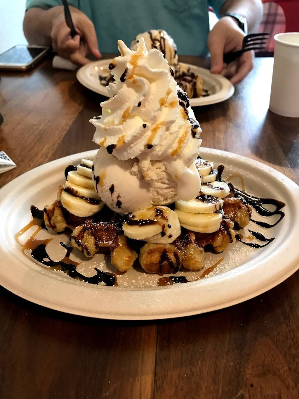 Waffles de Liege - Pasadena | cafe | 21 E Holly St, Pasadena, CA 91103, USA | 6263944485 OR +1 626-394-4485