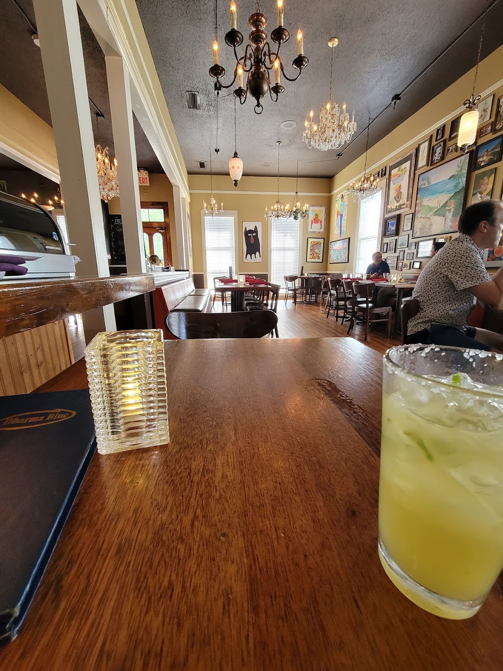 Dharma Blue | restaurant | 300 S Alcaniz St, Pensacola, FL 32502, USA | 8504331275 OR +1 850-433-1275