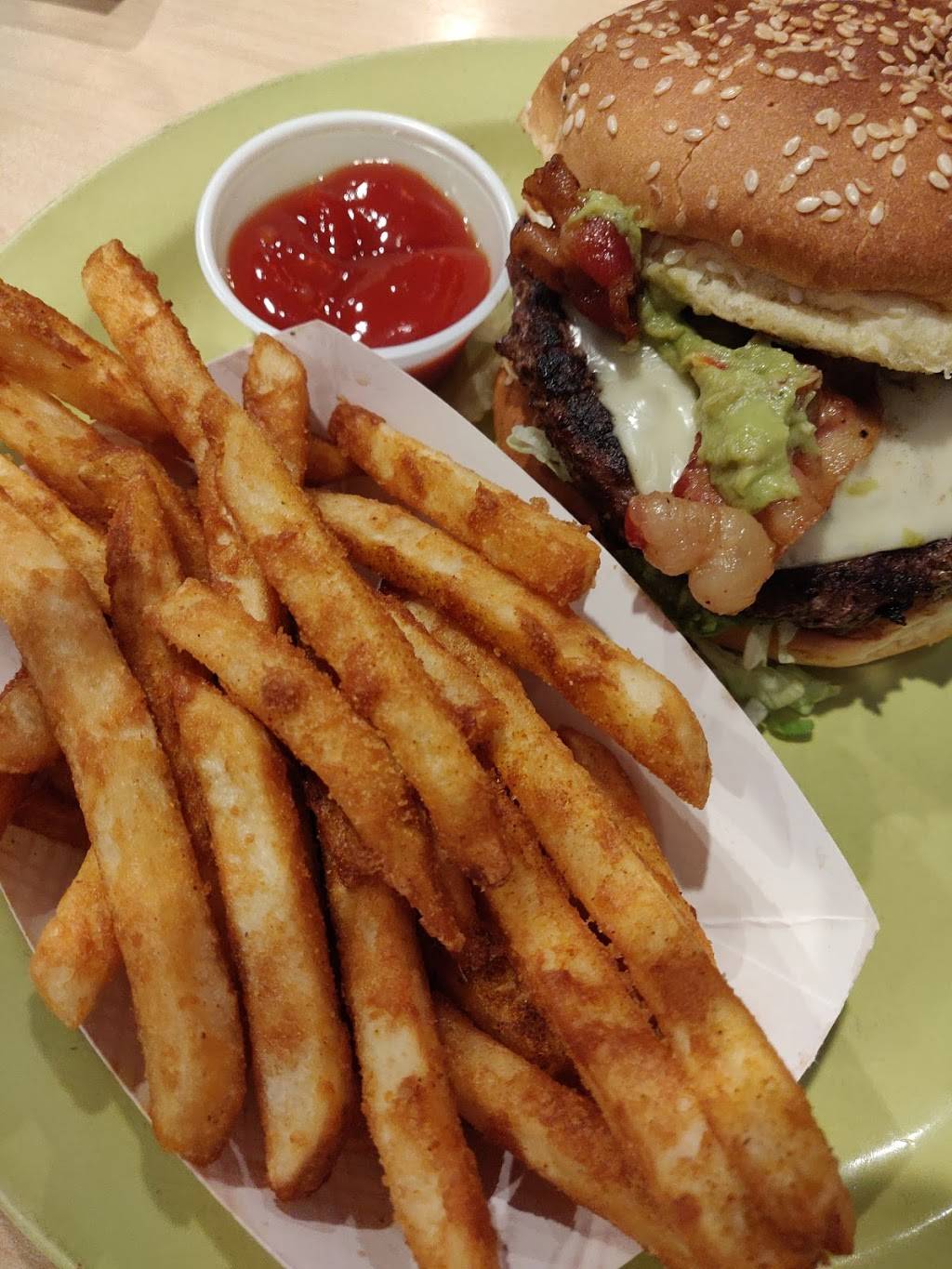 Hamburger Marys | restaurant | 110 W Church St, Orlando, FL 32801, USA | 3213190600 OR +1 321-319-0600