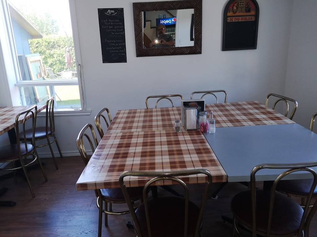 Chez Véro Pizzeria & prêts-à-manger | restaurant | 280 Avenue Centrale N, Stratford, QC G0Y 1P0, Canada | 8194160171 OR +1 819-416-0171