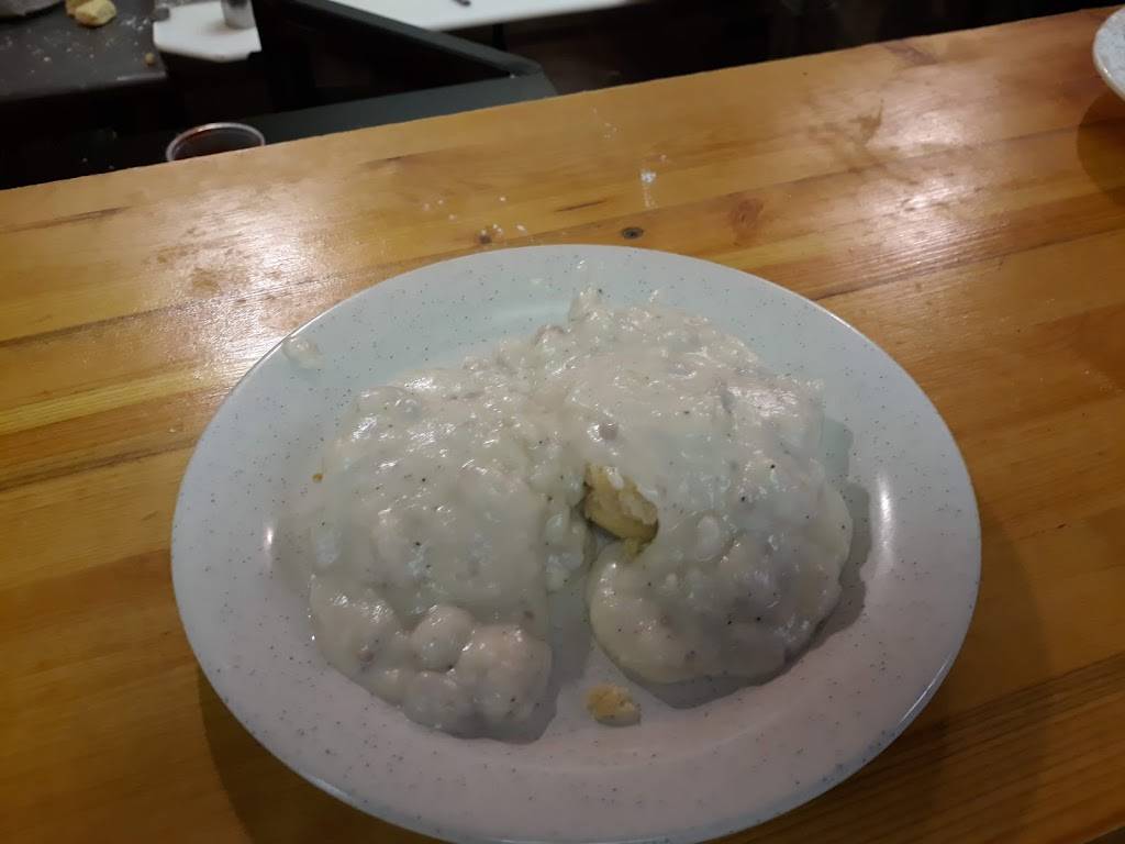 Desis Diner | restaurant | 104 Pine St, Arcadia, MO 63621, USA | 5735460154 OR +1 573-546-0154