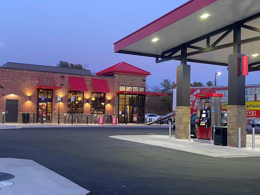 Sheetz | cafe | 1704 S Main St, Blacksburg, VA 24060, USA | 5407393049 OR +1 540-739-3049
