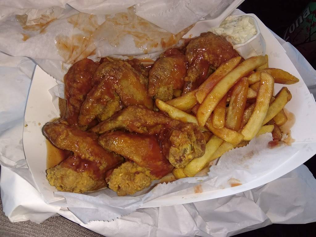 Harolds Chicken Shack | restaurant | 7348 S Stony Island Ave, Chicago, IL 60649, USA | 7732881200 OR +1 773-288-1200
