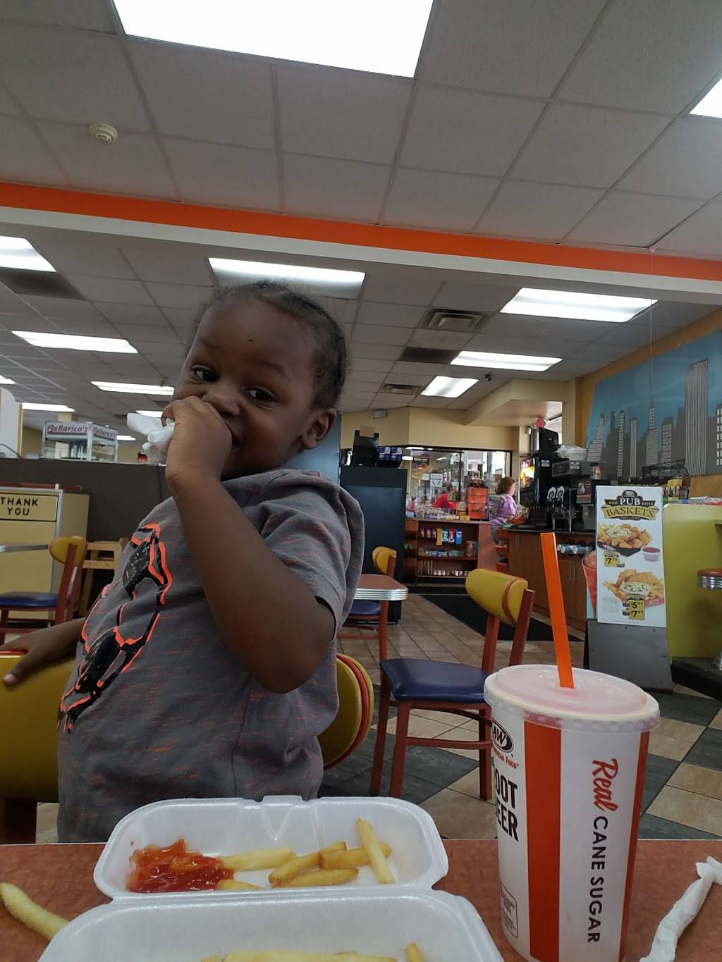 A&W Restaurant | restaurant | 22901 Mound Rd, Warren, MI 48091, USA | 5867569000 OR +1 586-756-9000