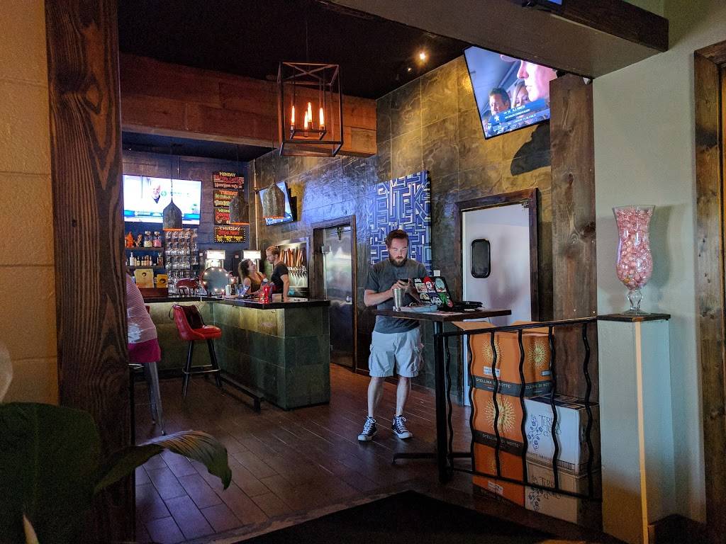 The Barking Pig | restaurant | 2307 Ella Blvd, Houston, TX 77008, USA | 7137019150 OR +1 713-701-9150