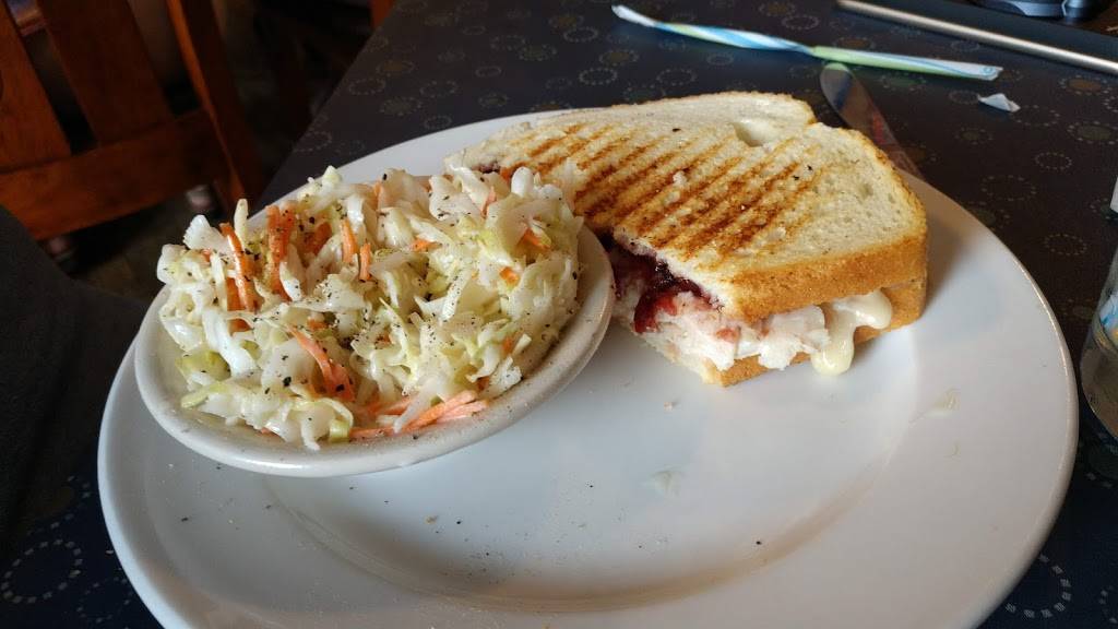 Veranda Cafe & Gift | restaurant | 119 Cherry St, Black Mountain, NC 28711, USA | 8286698864 OR +1 828-669-8864