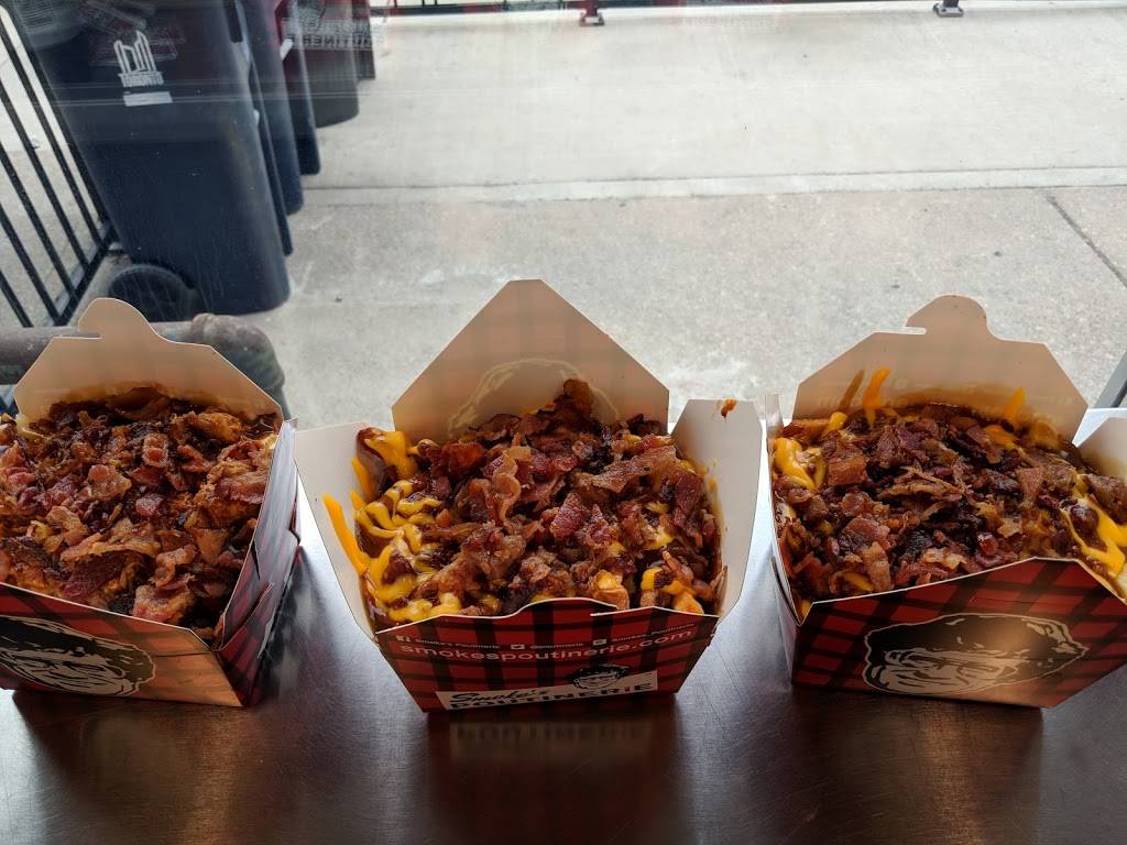 Smokes Poutinerie | restaurant | 116 Atlantic Ave, Toronto, ON M6K 1X9, Canada | 6477482873 OR +1 647-748-2873