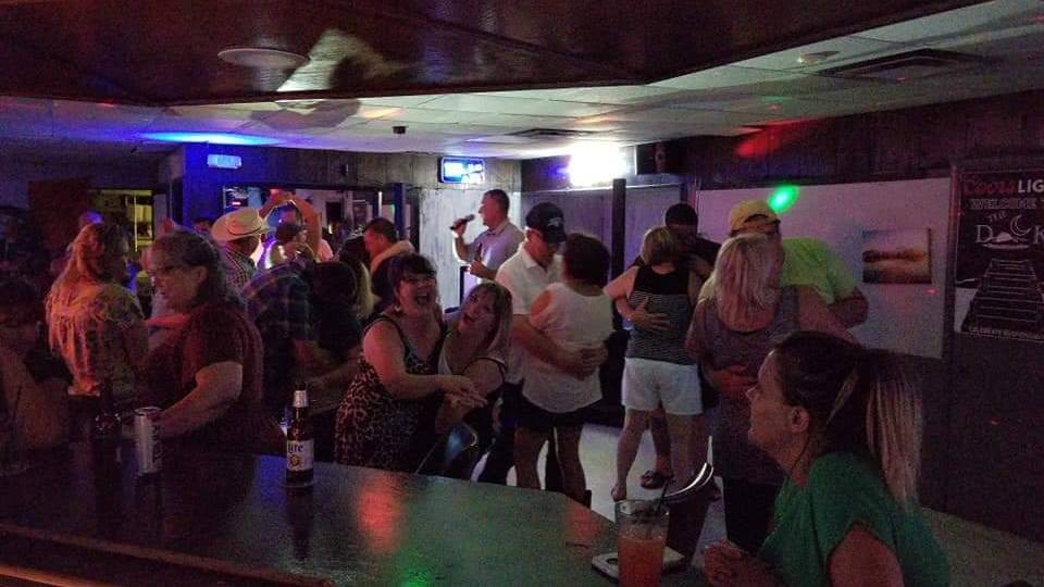 The Dock Bar and Grill | restaurant | 401 Veterans Memorial Hwy, Council Bluffs, IA 51501, USA | 7123661669 OR +1 712-366-1669