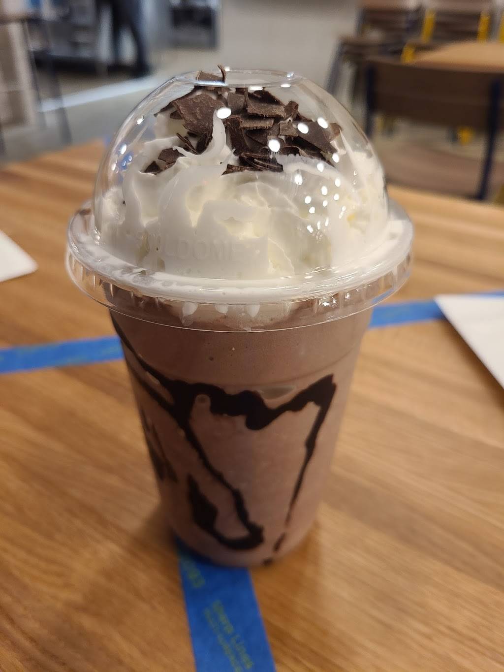 Royals Hot Chicken | restaurant | 10310 Shelbyville Rd, Louisville, KY 40223, USA | 5022427200 OR +1 502-242-7200