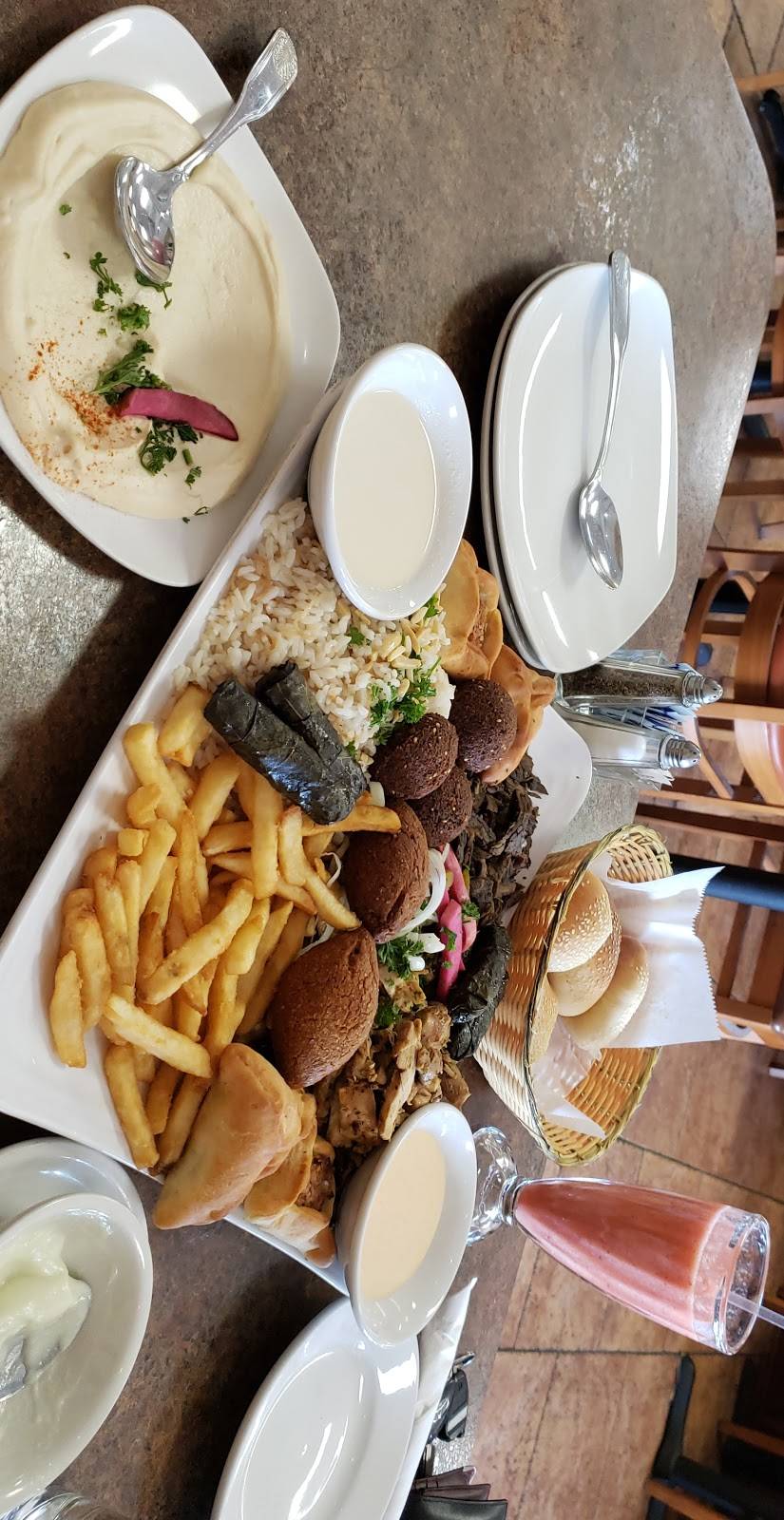 La Marra | restaurant | 24700 Greenfield Rd, Oak Park, MI 48237, USA | 2489680008 OR +1 248-968-0008