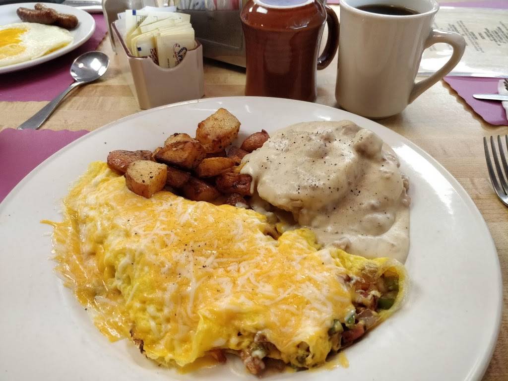 The Grill at Latigo | restaurant | 13710 Halleluiah Trail, Elbert, CO 80106, USA | 7196514909 OR +1 719-651-4909